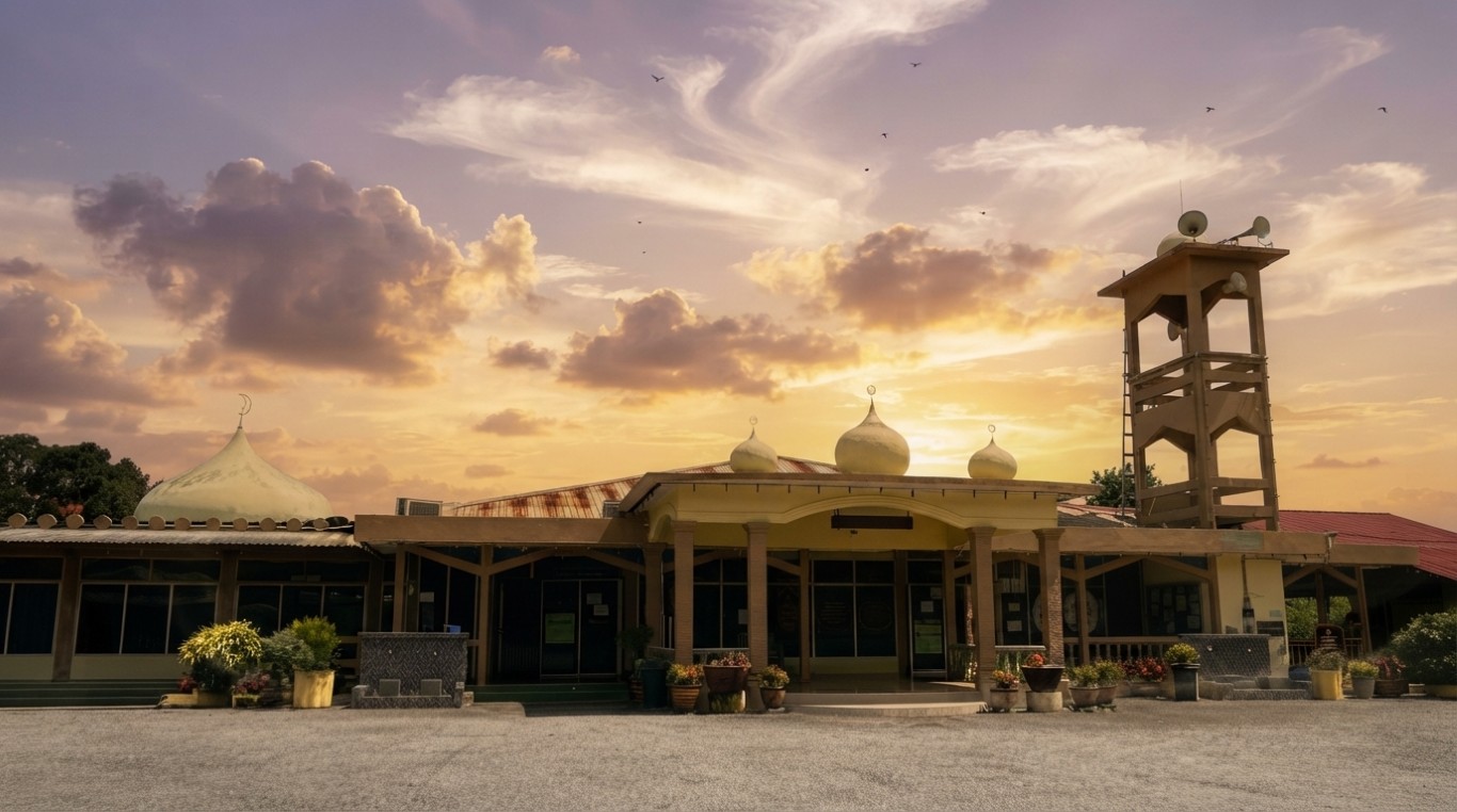 MASJID MAKMUR FELDA BUKIT MENDI in Pahang