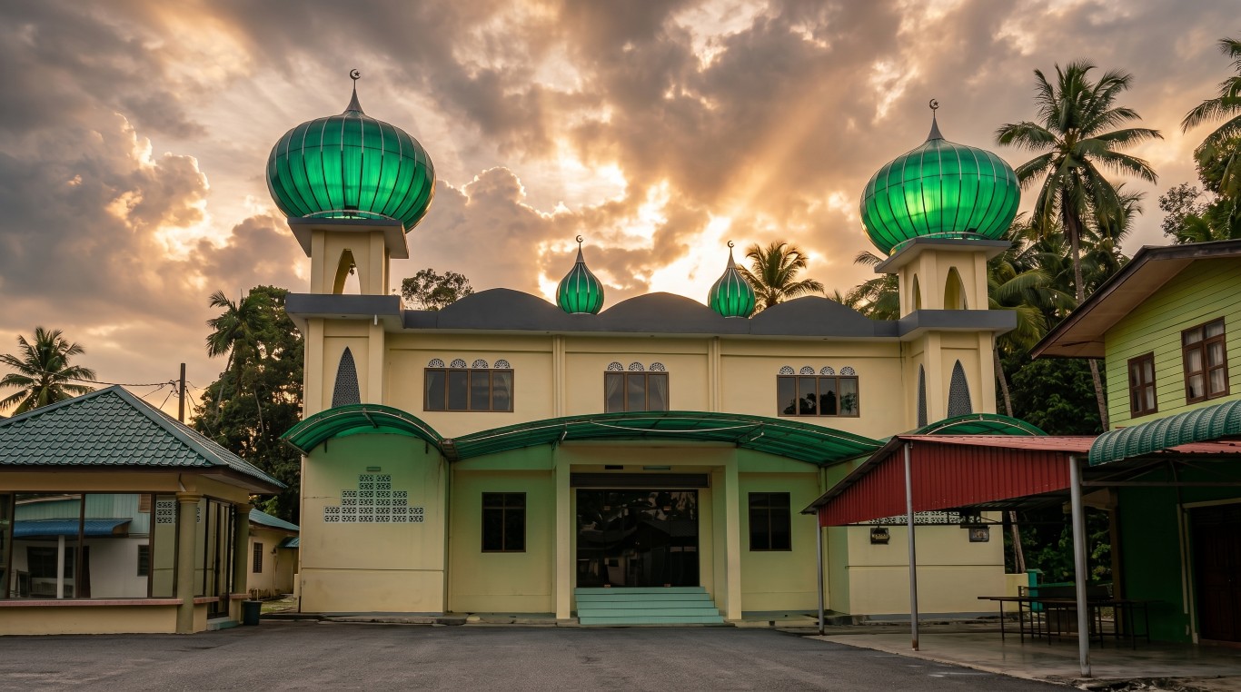 MASJID MUKIM BUNUT SARANG BURUNG in Kelantan