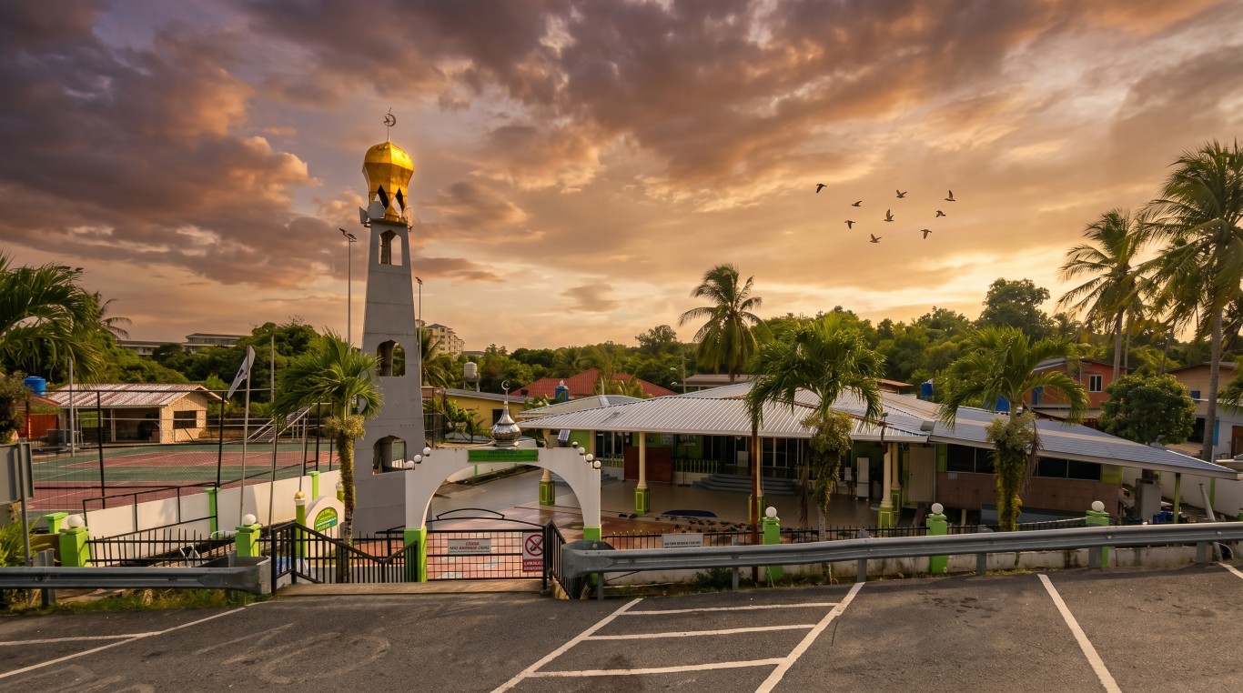 MASJID NUR IMAN in Labuan