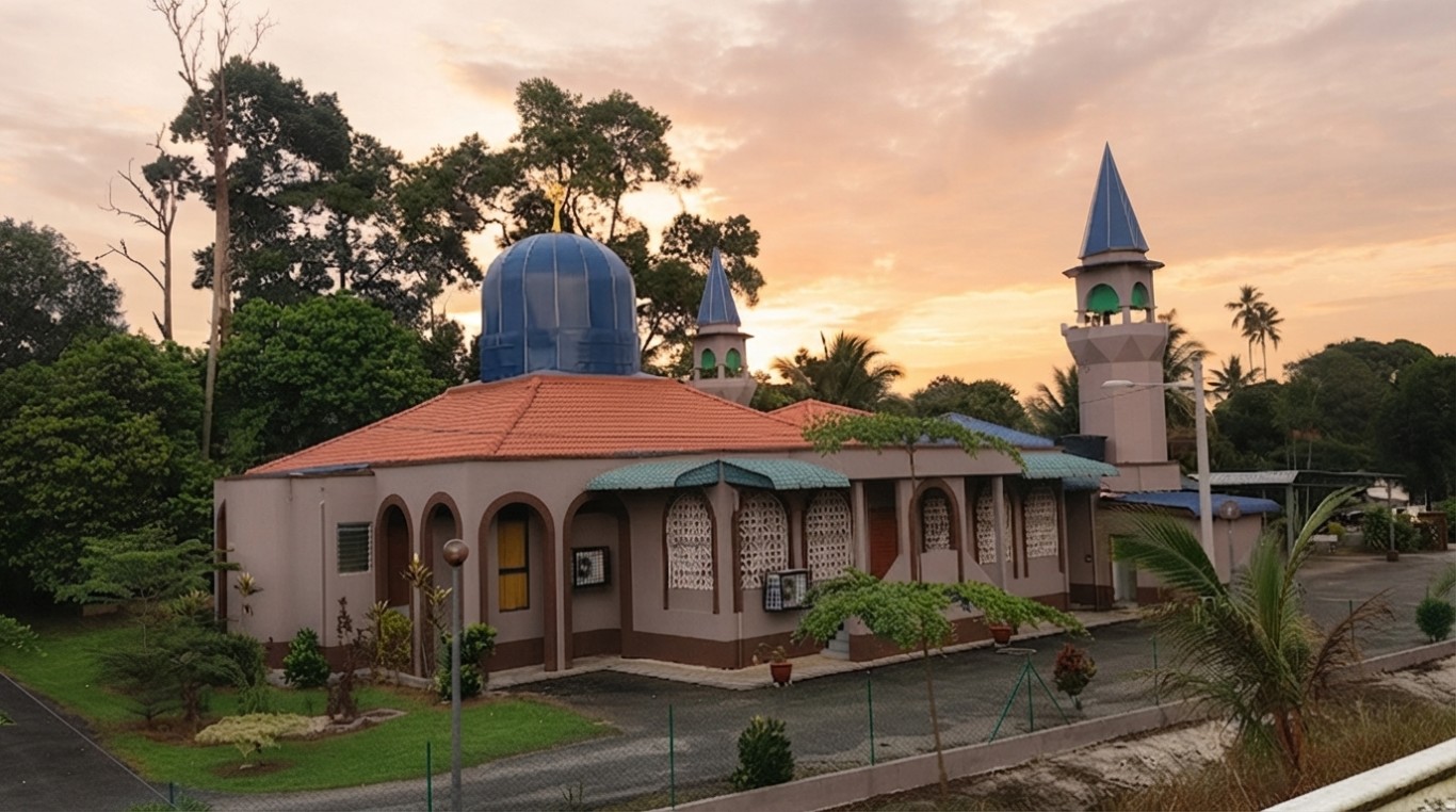 MASJID NURUL IMAN, KG LINTANG in Perak