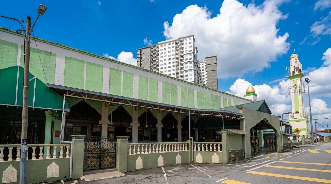 MASJID NURUL TAKZIM  KG DATO' SULAIMAN MENTERI in Johor