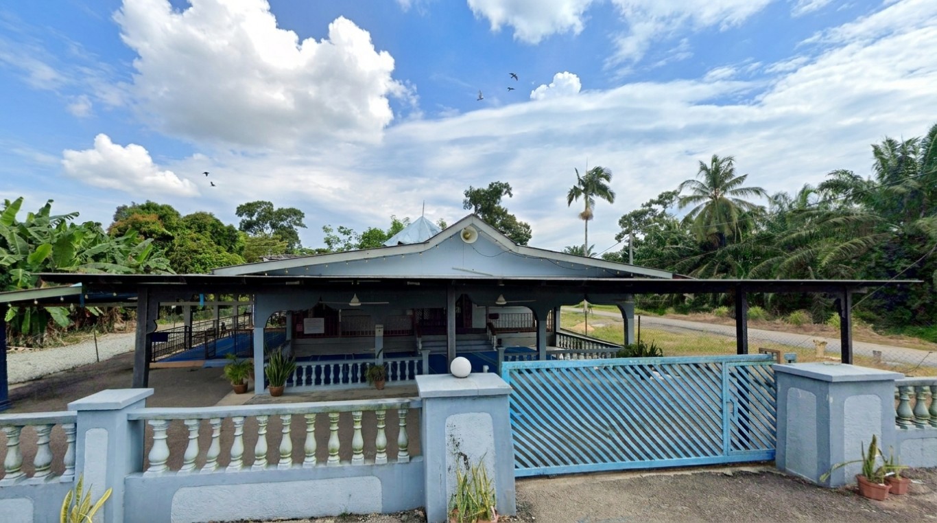 MASJID PARIT BETONG in Johor