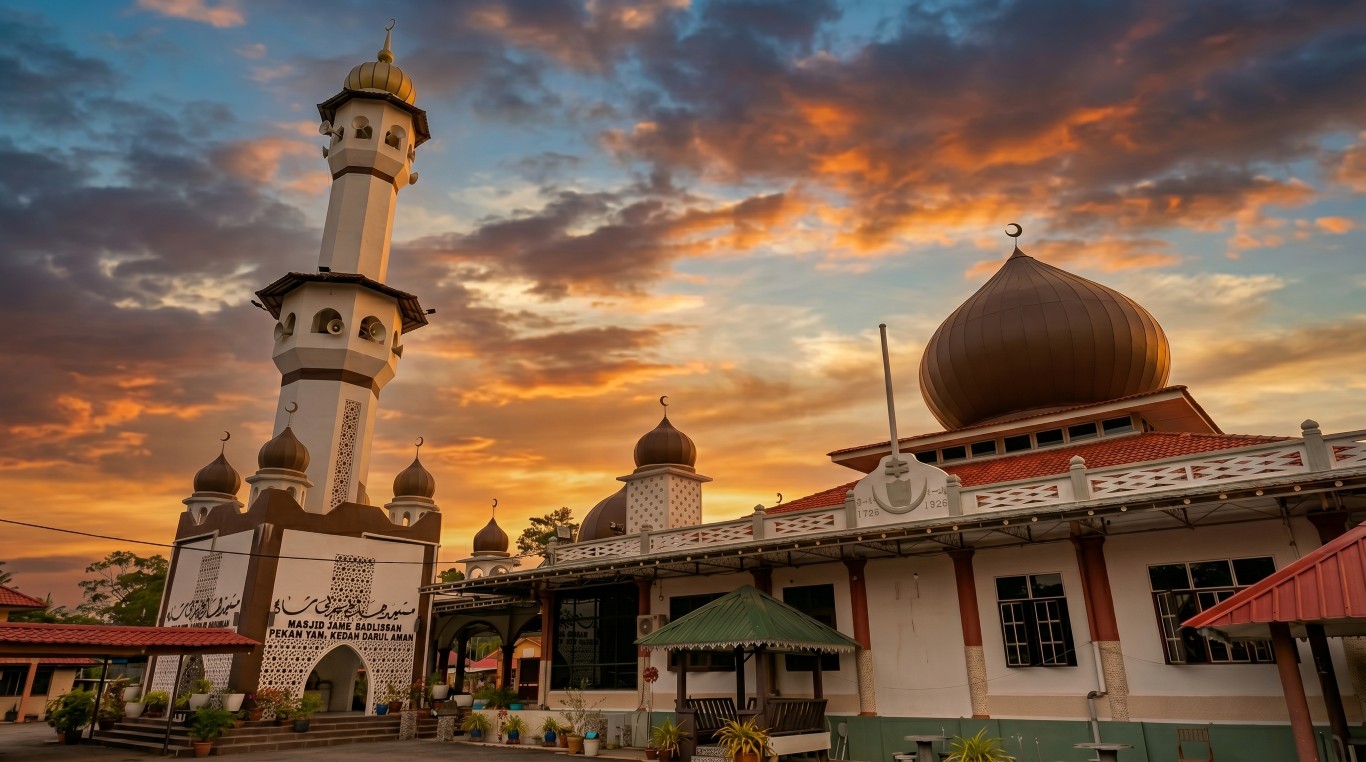 MASJID PEKAN YAN( BADLISHAH) in Kedah