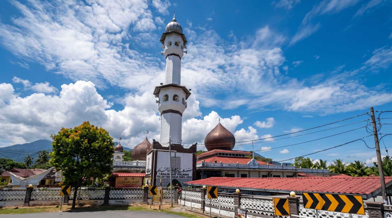 MASJID PEKAN YAN( BADLISHAH) gallery image in Kedah