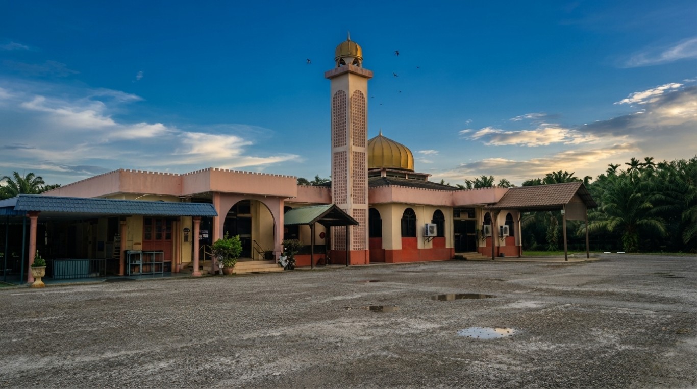 MASJID POKOK MACANG in Pulau Pinang