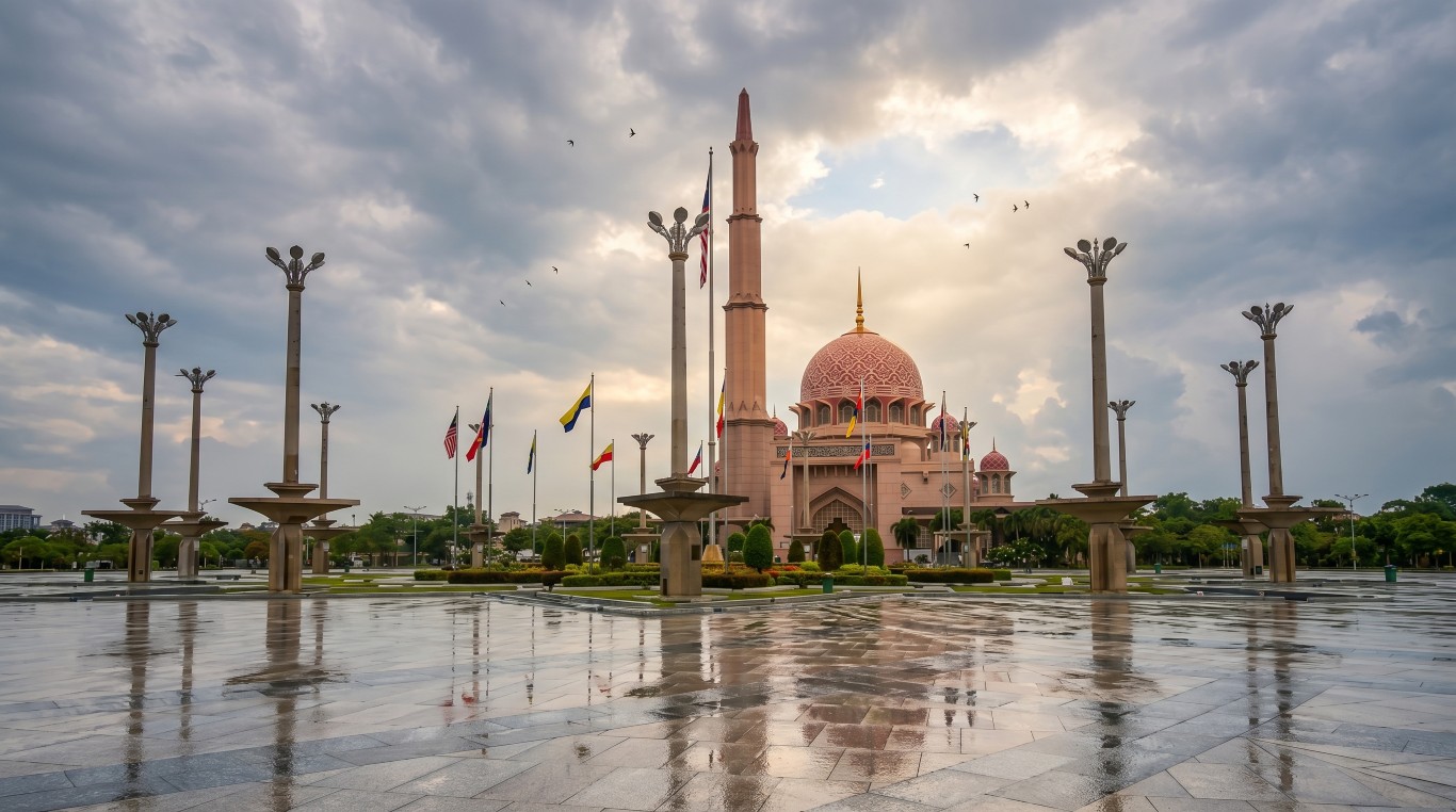 MASJID PUTRA gallery image in Putrajaya