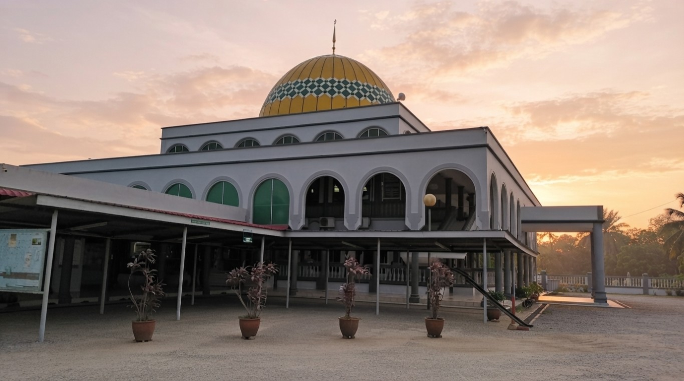 MASJID SAIYIDINA OMAR AL-KHATAB gallery image in Pahang
