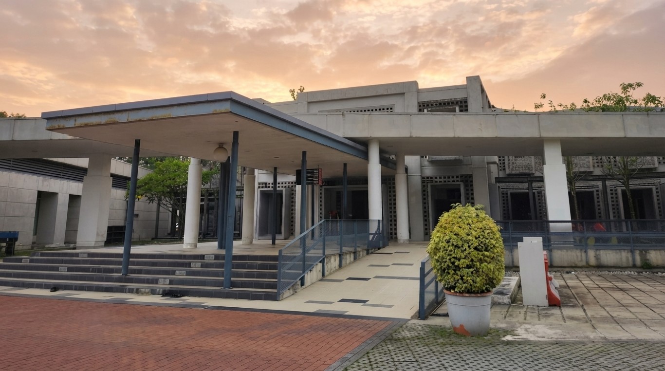 MASJID SEKSYEN 13 in Selangor