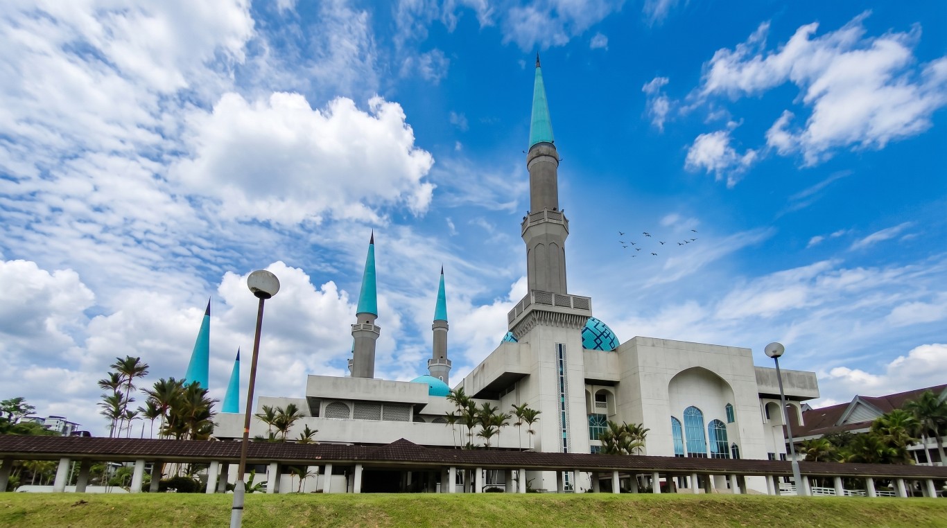 MASJID SULTAN ISMAIL UTM gallery image in Johor