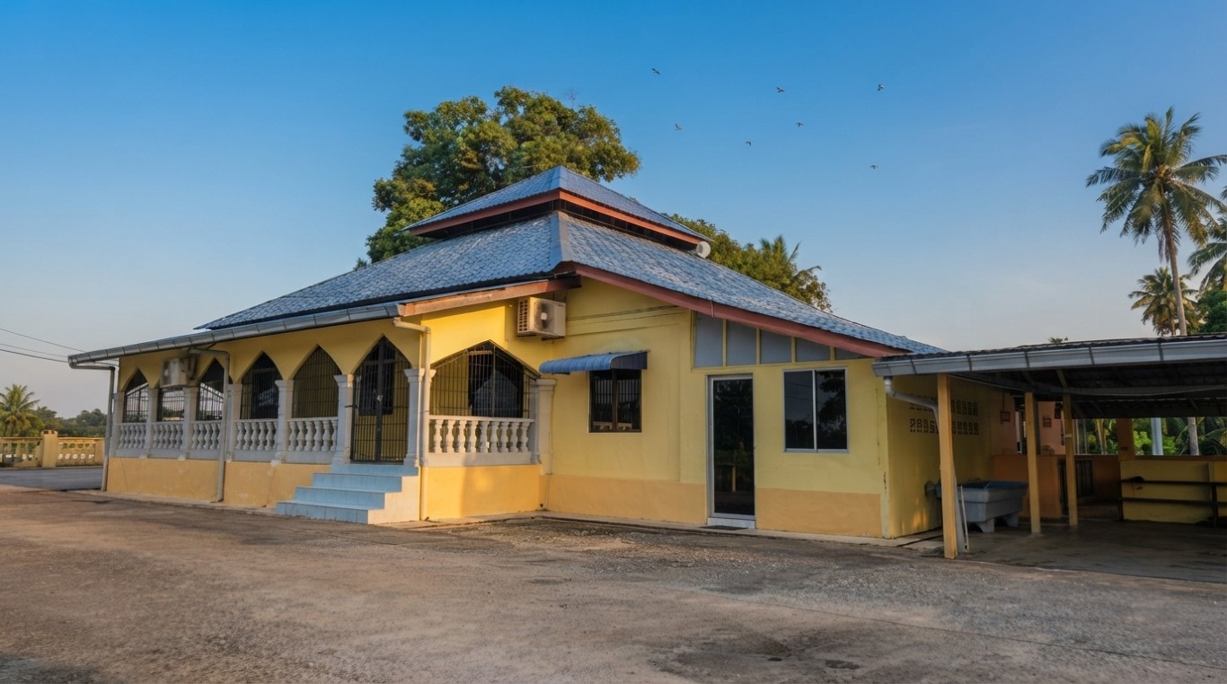 MASJID TANJUNG SELANGOR in Pahang