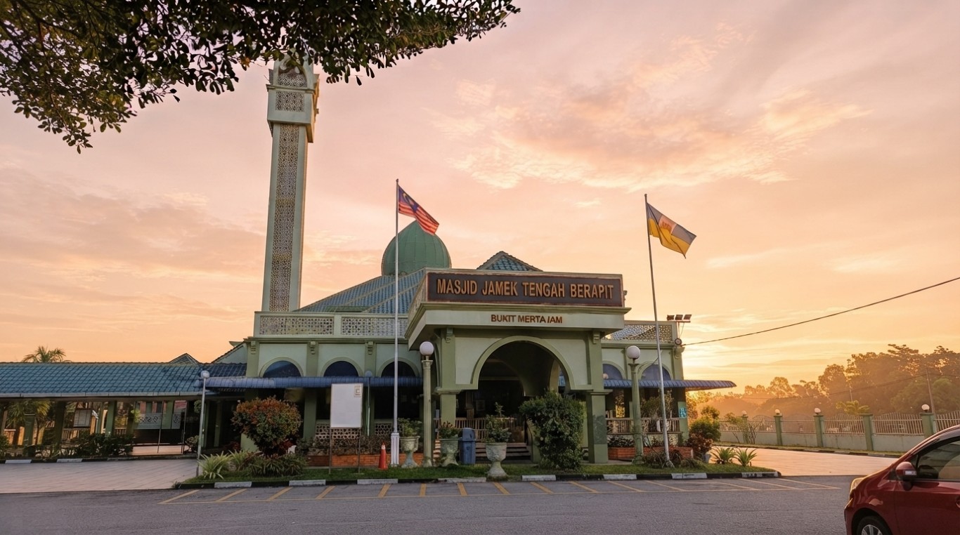 MASJID TENGAH BERAPIT in Pulau Pinang