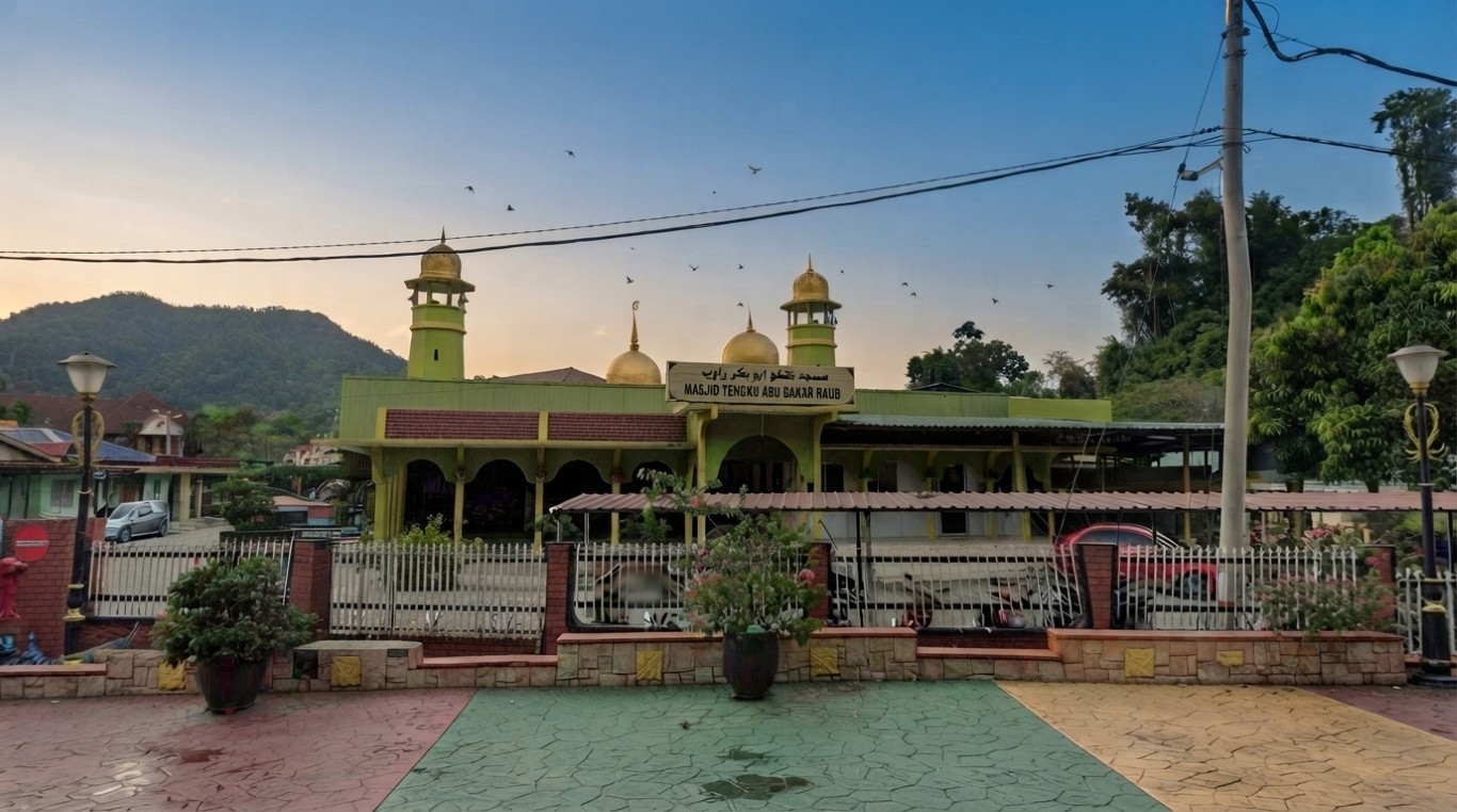 MASJID TENGKU ABU BAKAR in Pahang
