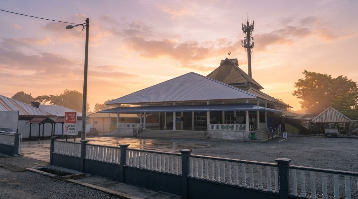 MASJID TENGKU MAHKOTA ABDULLAH in Pahang