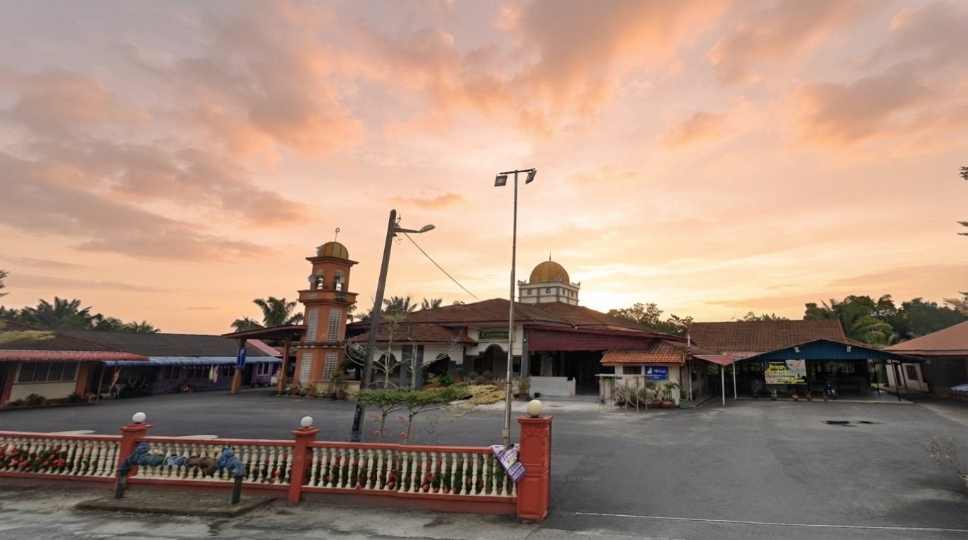 MASJID. JAMEK KAMPUNG SUNGAI TINGGI in Perak
