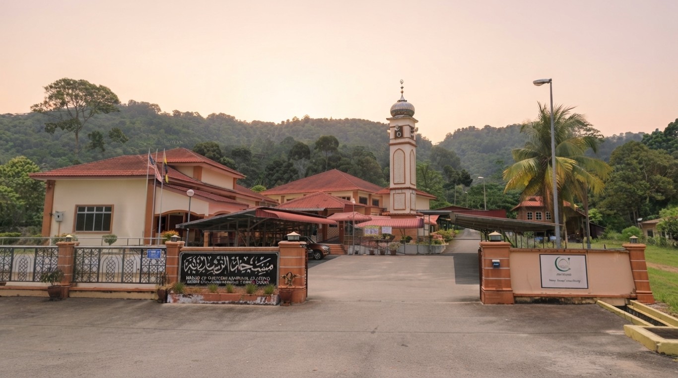 MSJ. AR-RUSYDIAH KG. JELUTONG in Perak