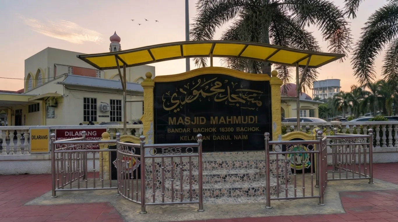 MASJID  MAHMOODI, BANDAR BACHOK, Kelantan