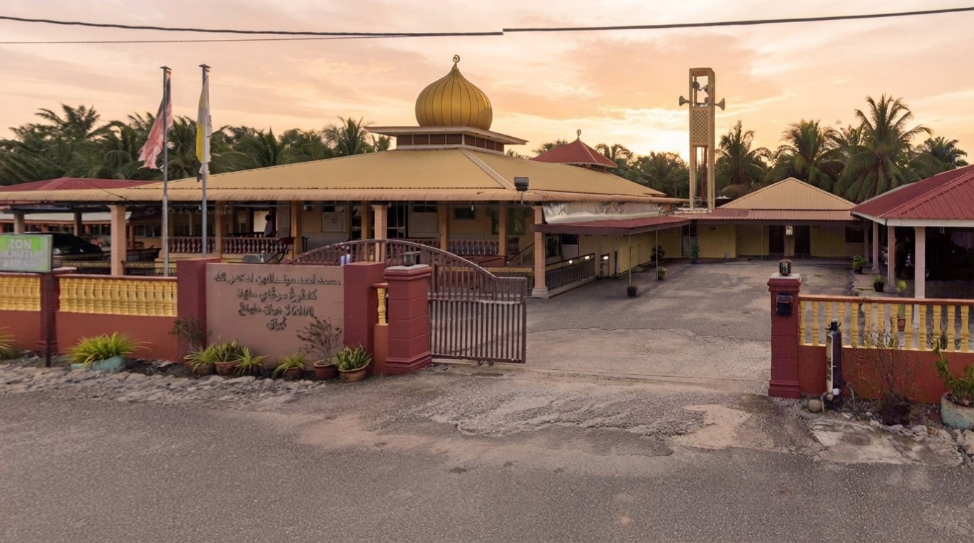 MASJID AHMAD SHAIFUDIN  ISKANDAR in Perak