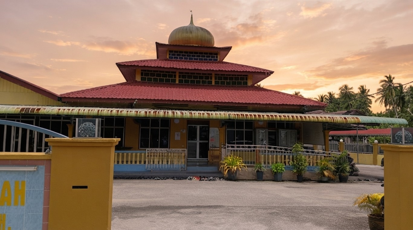 MASJID AL - AZIZIAH BATU 20 in Perak