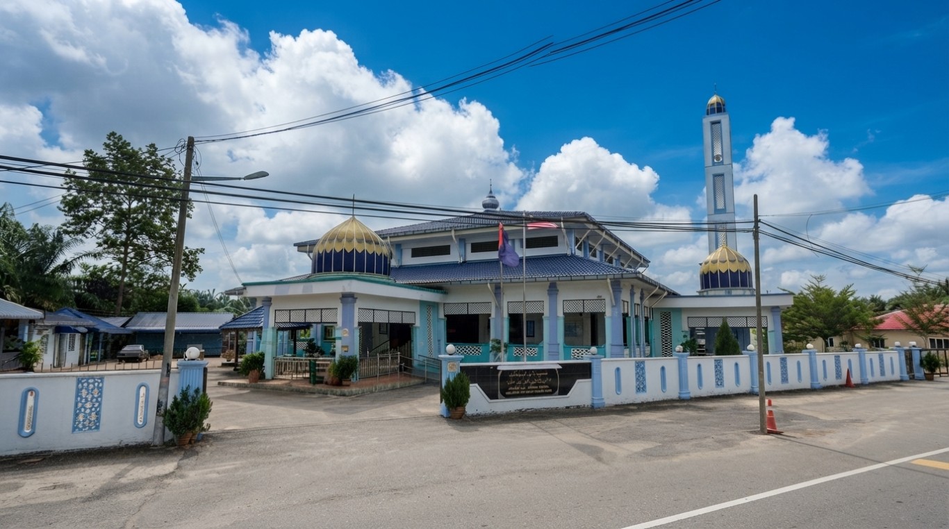 MASJID AL HAKIM PARIT KEROMA JALAN DATO HAJI KOSAI in Johor