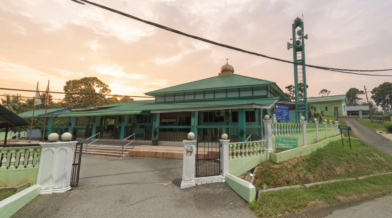 MASJID AL- KHAIRIAH BATU 14 in Perak