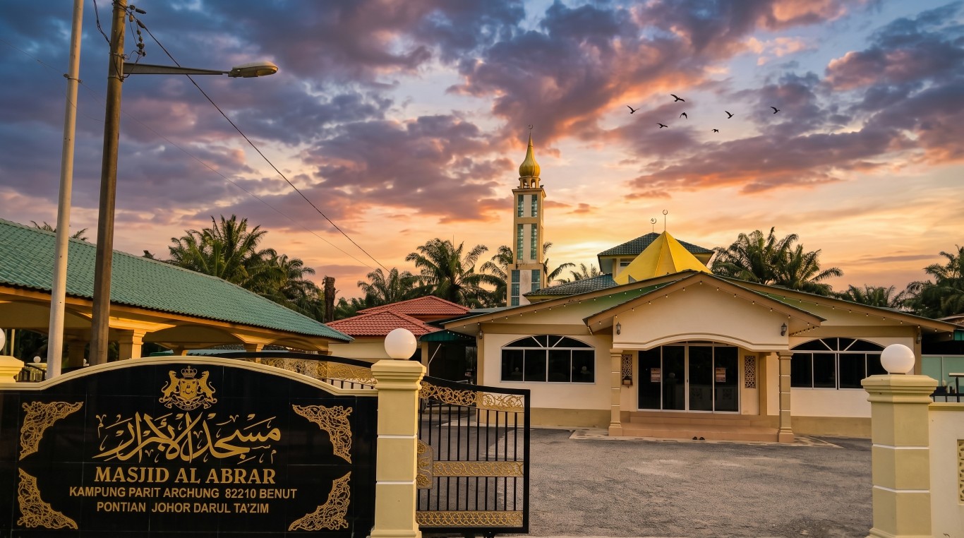 MASJID AL-ABRAR, KAMPUNG PARIT ARCHONG in Johor