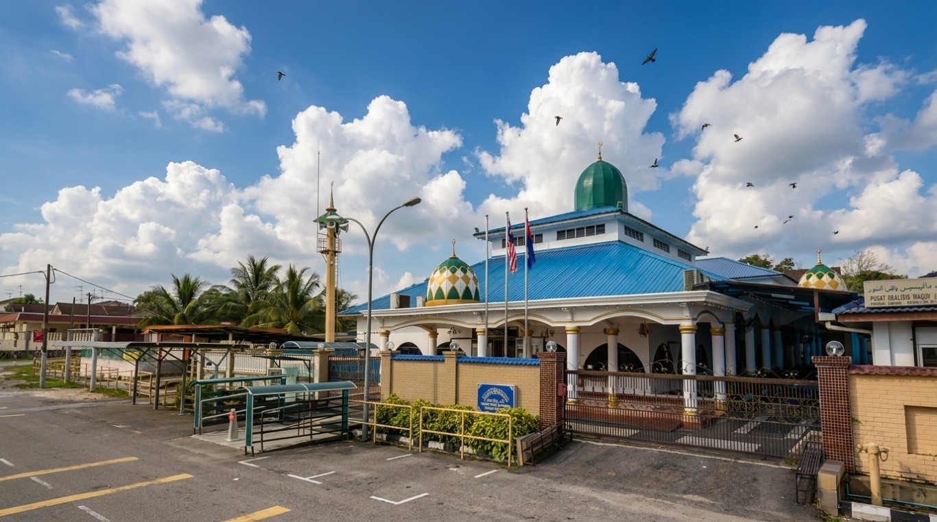 MASJID AL-MAKMUR,TAMAN BUKIT TIRAM gallery image in Johor