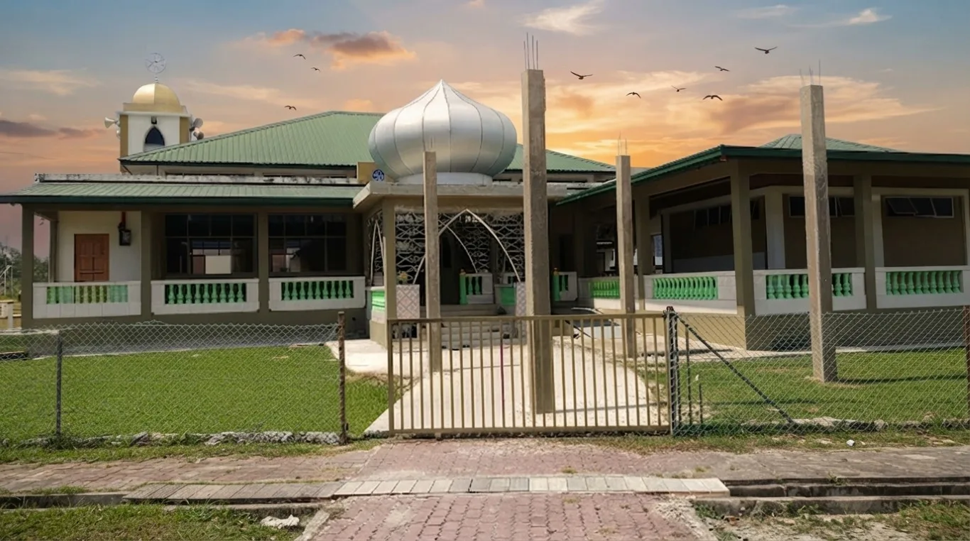 MASJID AL-MUNIR KG. DARAU MENGGATAL KOTA KINABALU, Sabah
