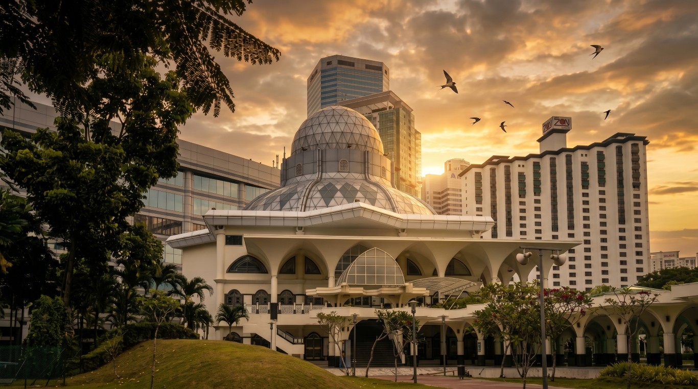 MASJID ASY-SYAKIRIN gallery image in Kuala Lumpur