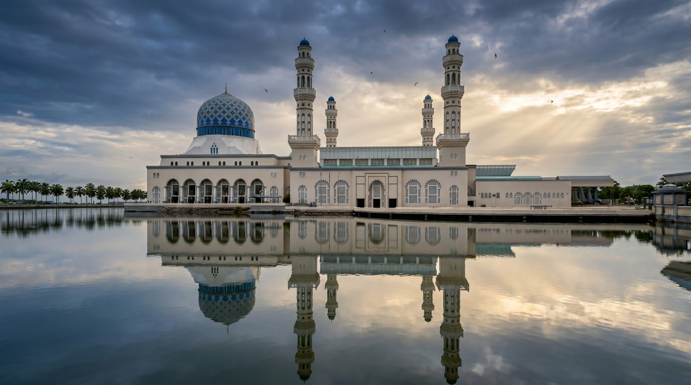 MASJID BANDARAYA KOTA KINABALU gallery image in Sabah