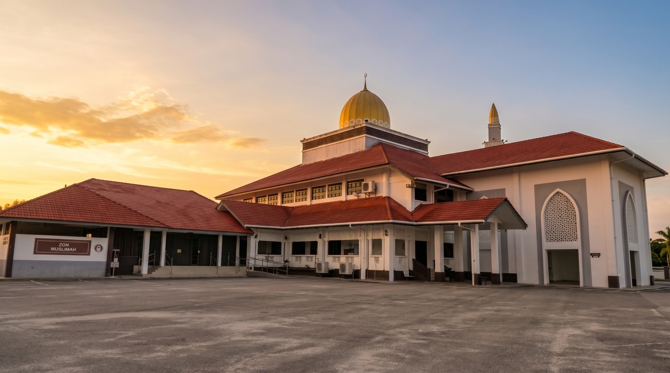 MASJID CHENGAL LEMPONG in Pahang