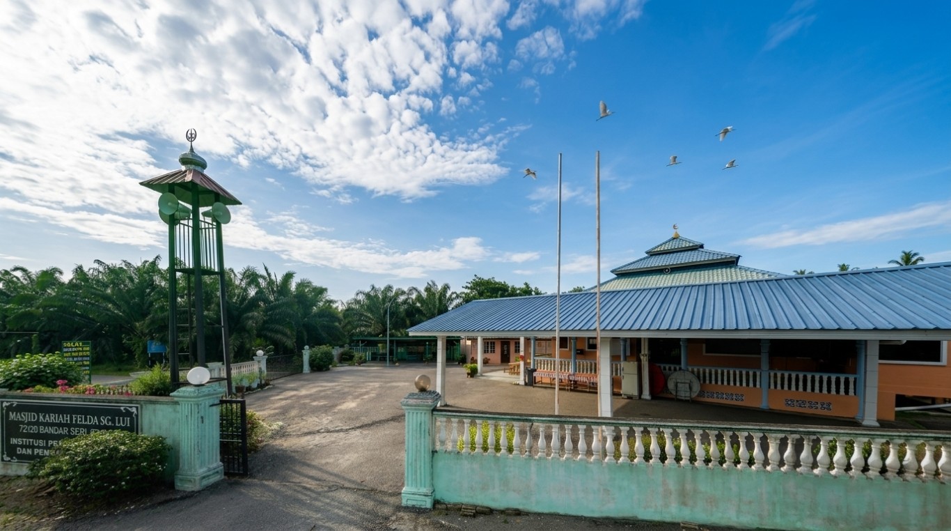 MASJID FELDA SG. LUI in Negeri Sembilan