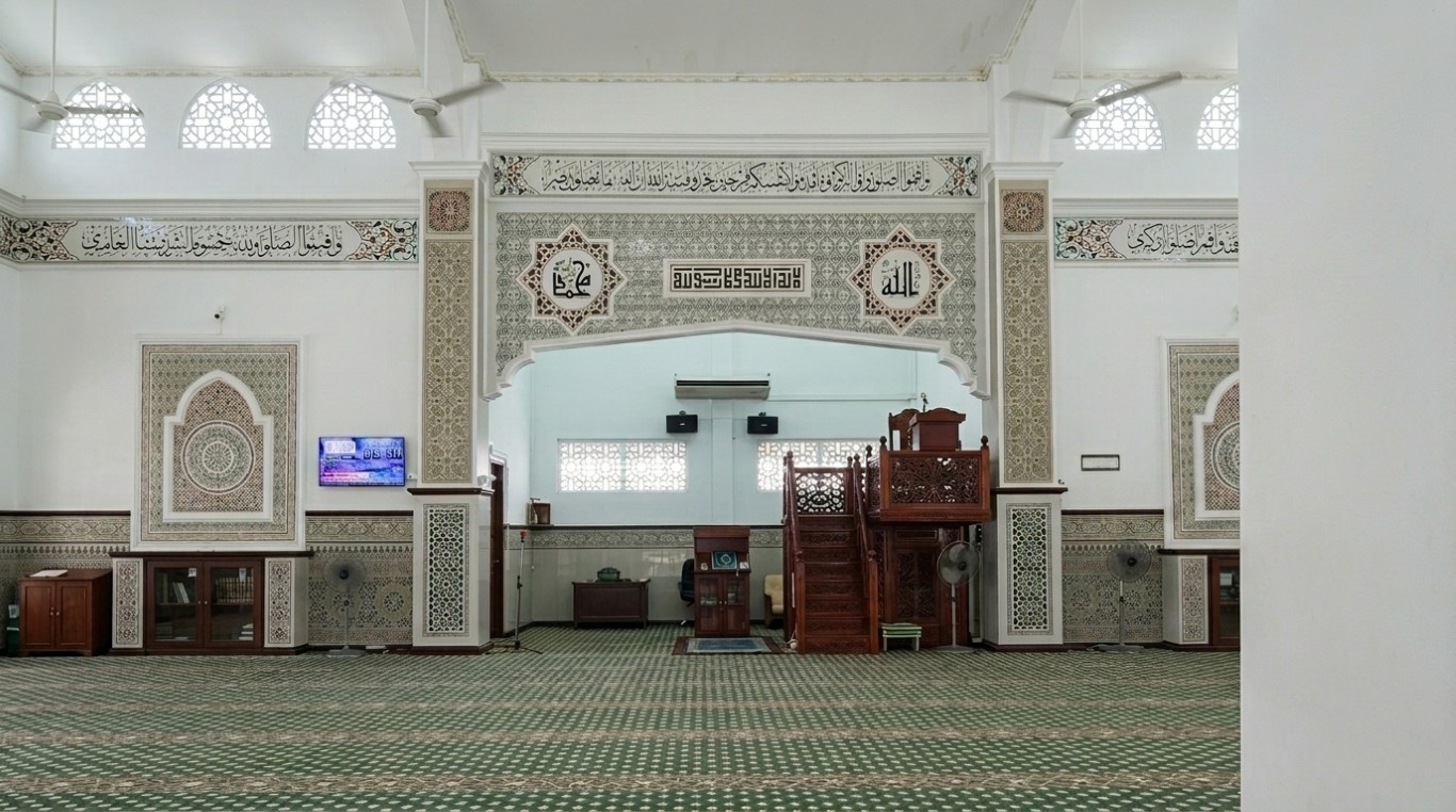 MASJID HJ ISMAIL PULAU MAHARAJA gallery image in Kedah