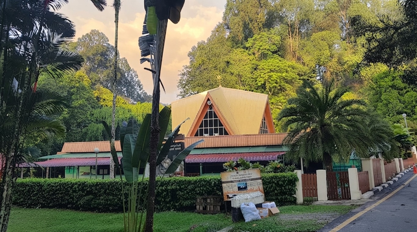 MASJID JAMEK FRIM in Selangor