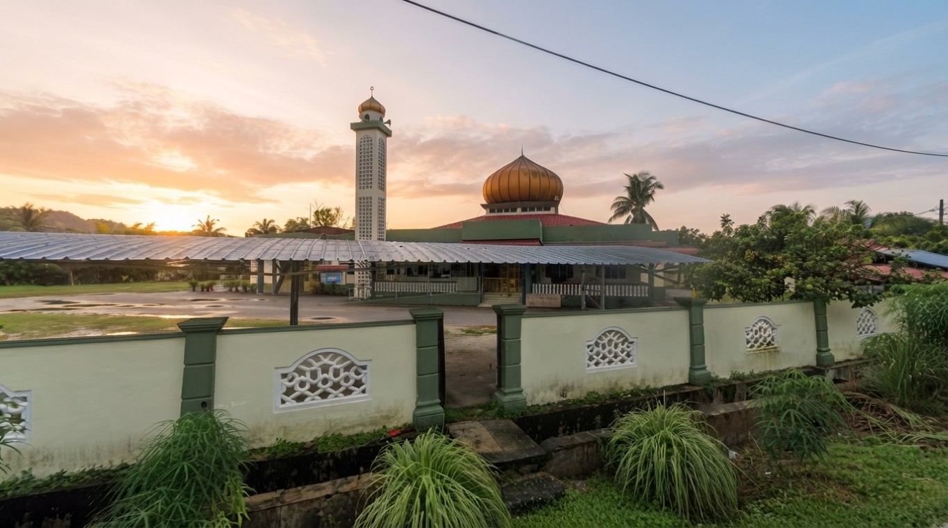 MASJID JAMEK KAMPUNG DATO' AHMAD SAID in Perak