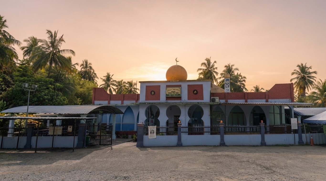 MASJID JAMEK KAMPUNG DONG in Pahang
