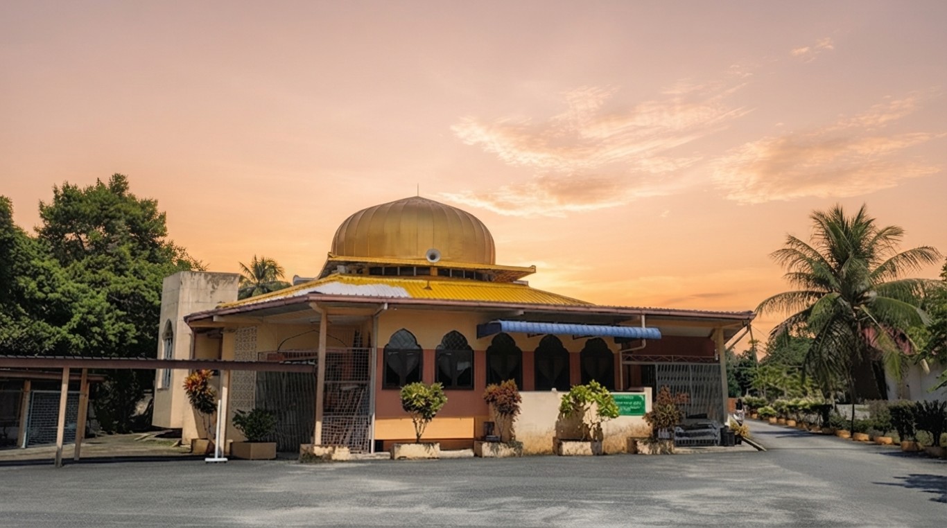 MASJID JAMEK SIMPANG EMPAT SELINSING in Perak