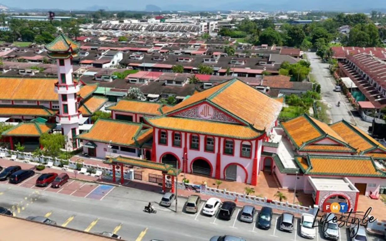 MASJID KAMPUNG HULU in Melaka