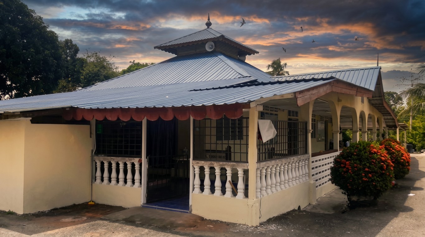 MASJID KAMPUNG KUALA KECHAU in Pahang