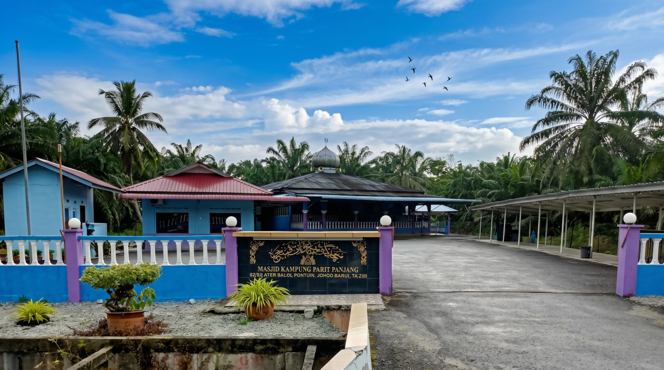 MASJID KAMPUNG PARIT PANJANG gallery image in Johor