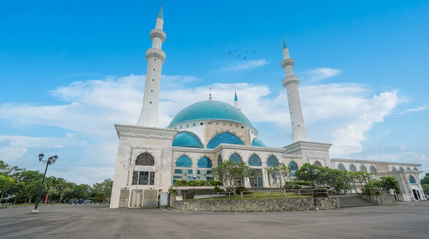 MASJID SULTAN ISKANDAR BANDAR DATO ONN gallery image in Johor