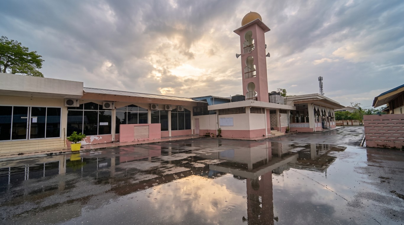 MASJID SULTAN AHMAD SHAH BANDAR JENGKA gallery image in Pahang